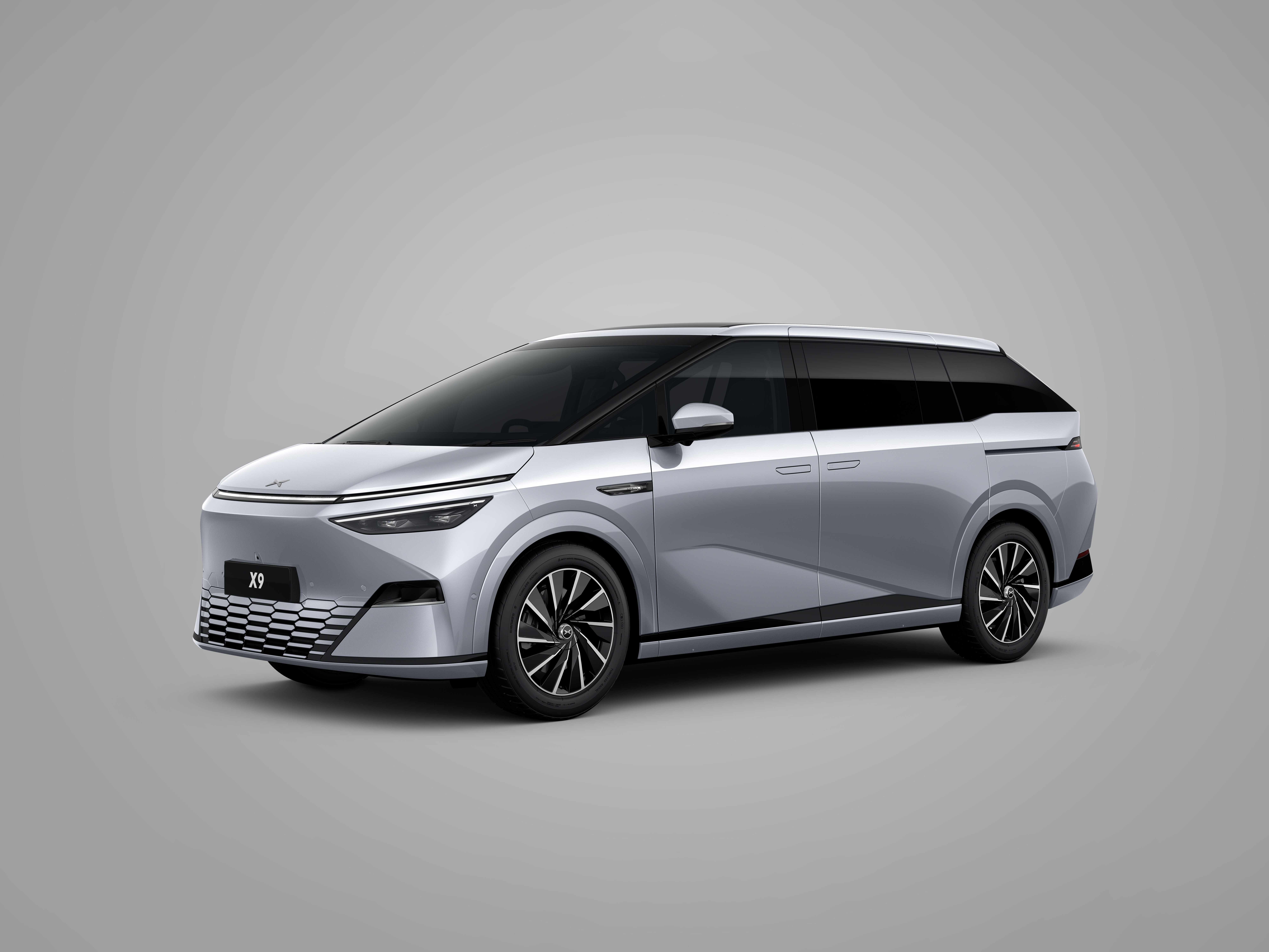 XPENG X9 Pro